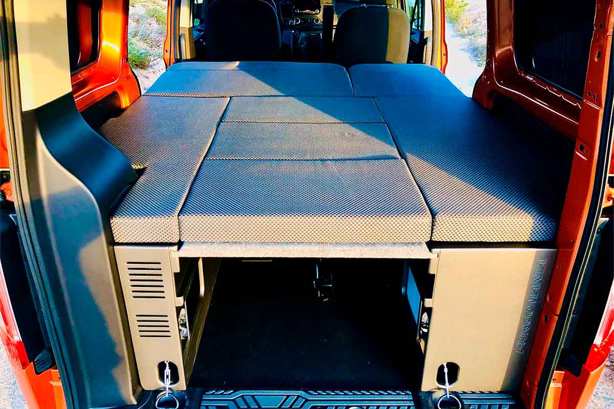 fugoneta-camperizada-cama